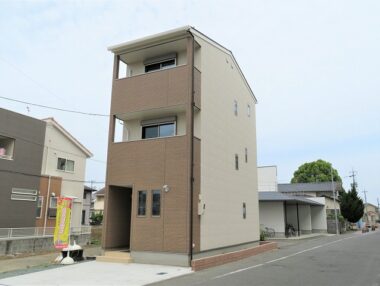 狭小３階建て力合近見モデルハウス